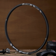 Load image into Gallery viewer, TRS Race Trail Carbon Rim