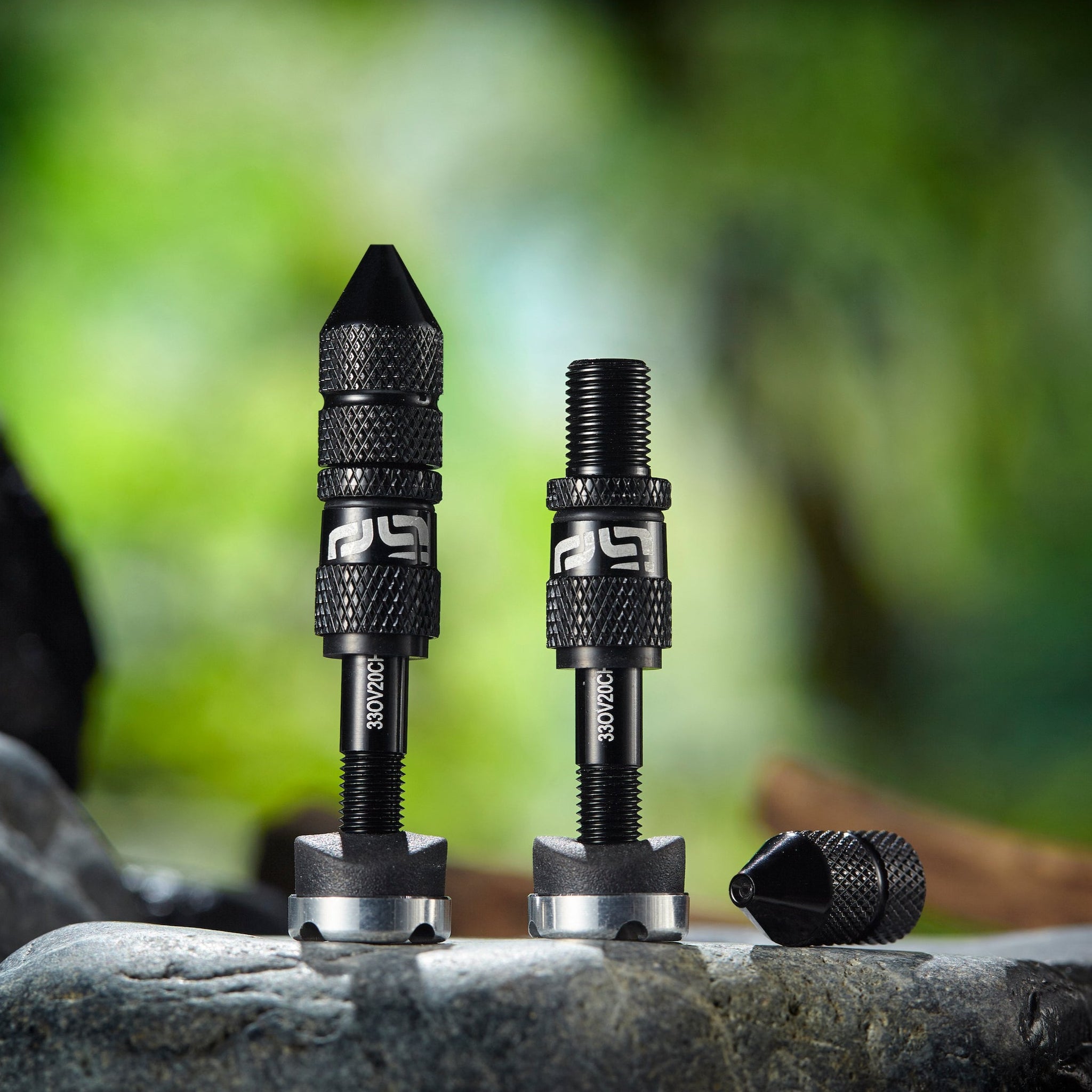 Quick Fill Schrader Tubeless Valve Black / 23-31mm / Fits Piedmont/ XCXr Rims