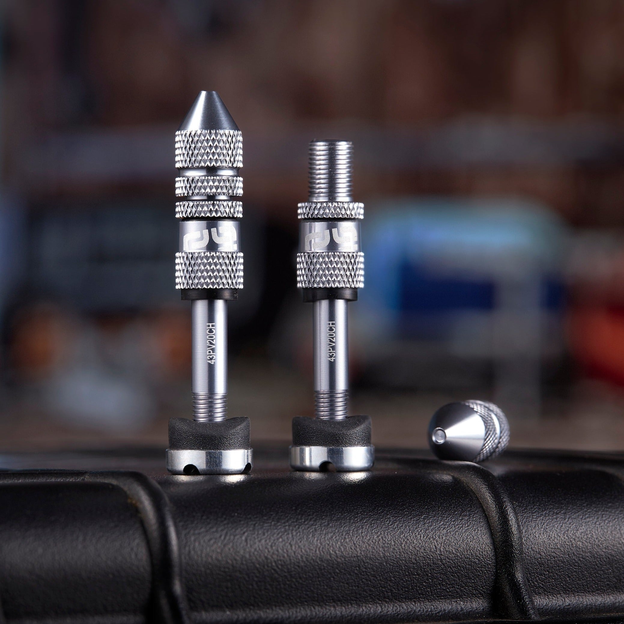 e*thirteen Quick Fill Tubeless Valves, Presta or Schrader