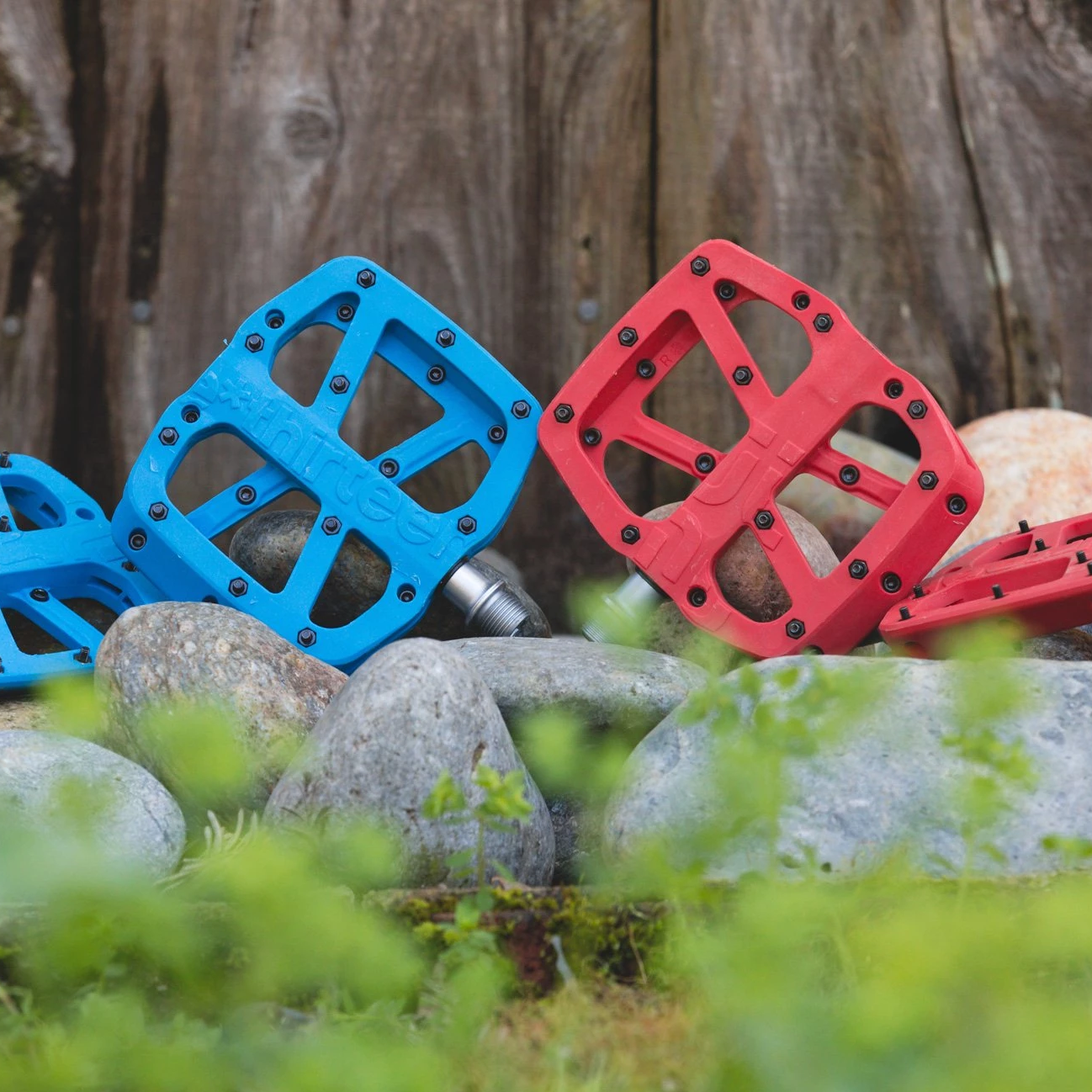 e thirteen base pedal e.thirteen | Base Flat Pedals Blue